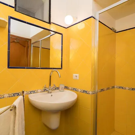 A'scalinatella By Interhome Positano